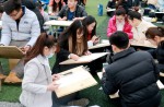 成都艺术职业学院第十一届校园文化艺术节 人生就是搏官方网站橡胶跑道抢眼